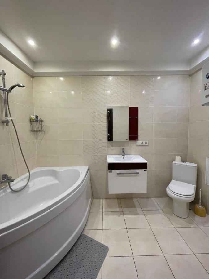 View Apartments, 22 Floor With 2 Rooms Kiev Buitenkant foto